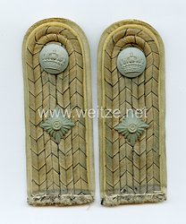 Preußen 1. Weltkrieg Paar Schulterstücke feldgrau für einen Leutnant im Garde-Füsilier-Regiment