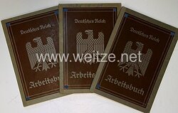 III. Reich - Konvolut von 3 x Arbeitsbuch 1. Modell mit den vier Hakenkreuzen in den Ecken 