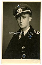 Wehrmacht Heer Portraitfoto eines Oberfeldwebels der Panzertruppe mit Auszeichnungen 