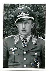 Luftwaffe Portraitfoto des Majors der Fallschirmjäger und Ritterkreuzträger " Karl Alfred Schwarzmann  "