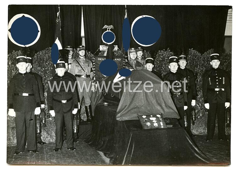 III. Reich Pressefoto: Der Führer wohnte der Trauerfeier für Geheimrat Kirdorf bei 16.7.1938