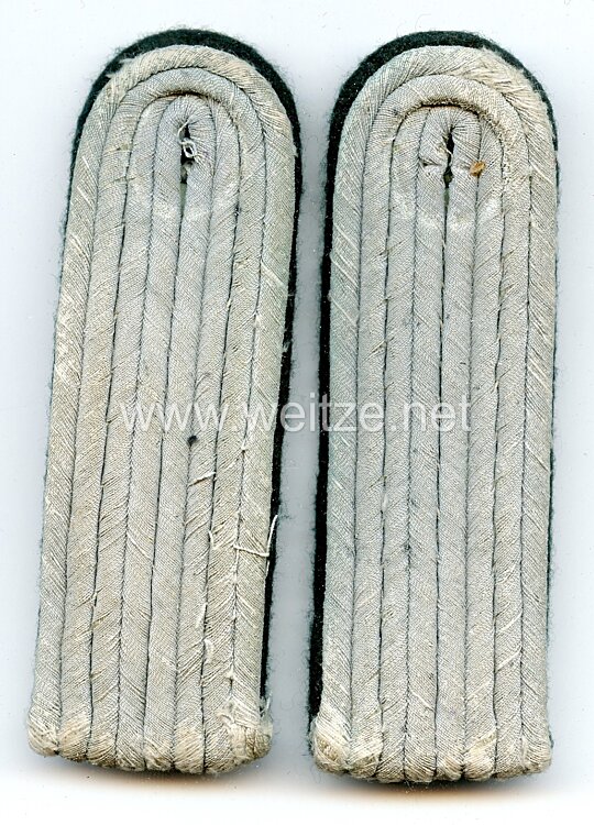 Kriegsmarine Paar Schulterstücke für einen Leutnant der Landeinheiten
