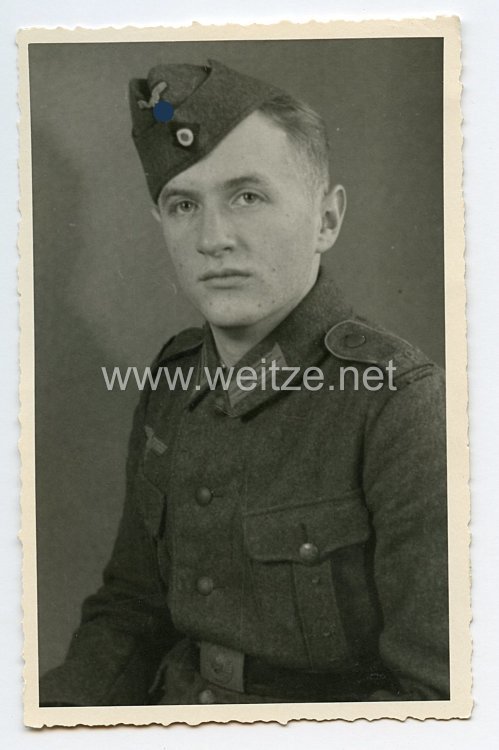 Wehrmacht Heer Portraitfoto, Soldat mit Schiffchen (403568) - German ...